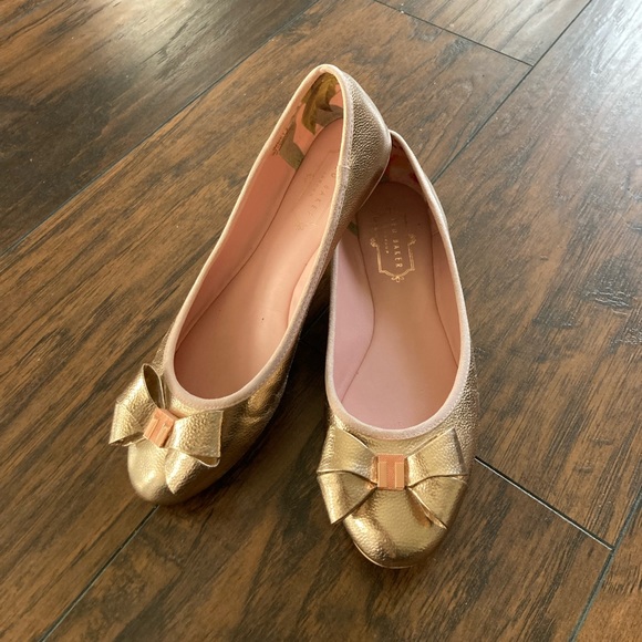 Ted baker metallic  gold flats - Picture 1 of 6